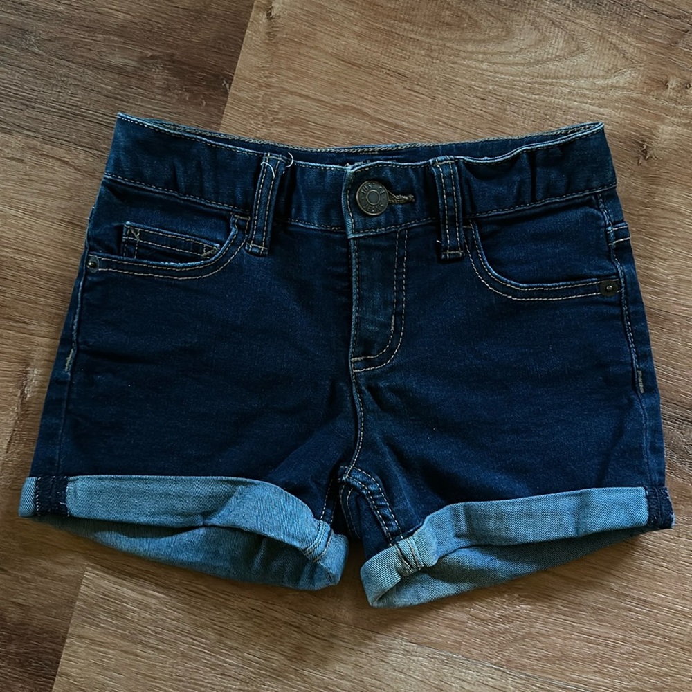 Justice Jean Shorts. Size 10 slim. Worn once. Like new condition.